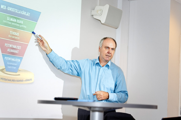 jussi vesterinen kouluttaa